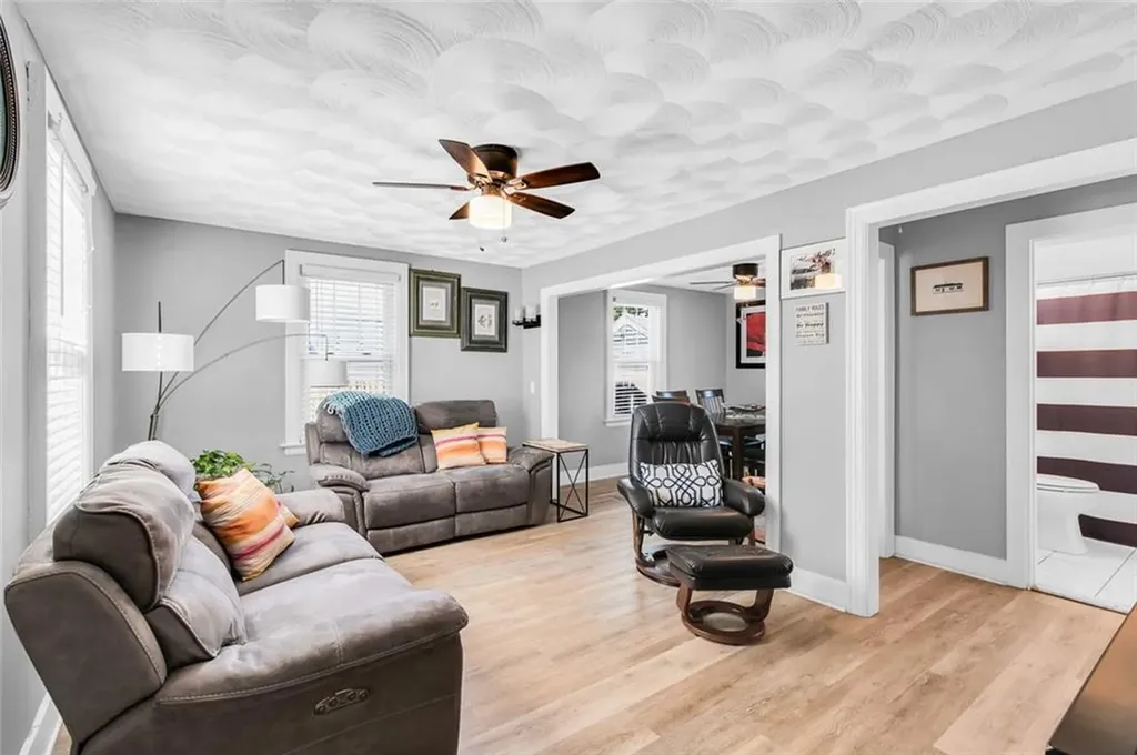101 2nd Avenue Warwick RI 02888
