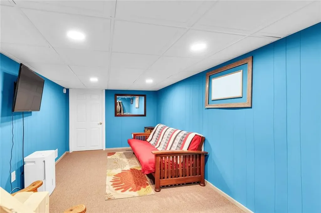 101 2nd Avenue Warwick RI 02888