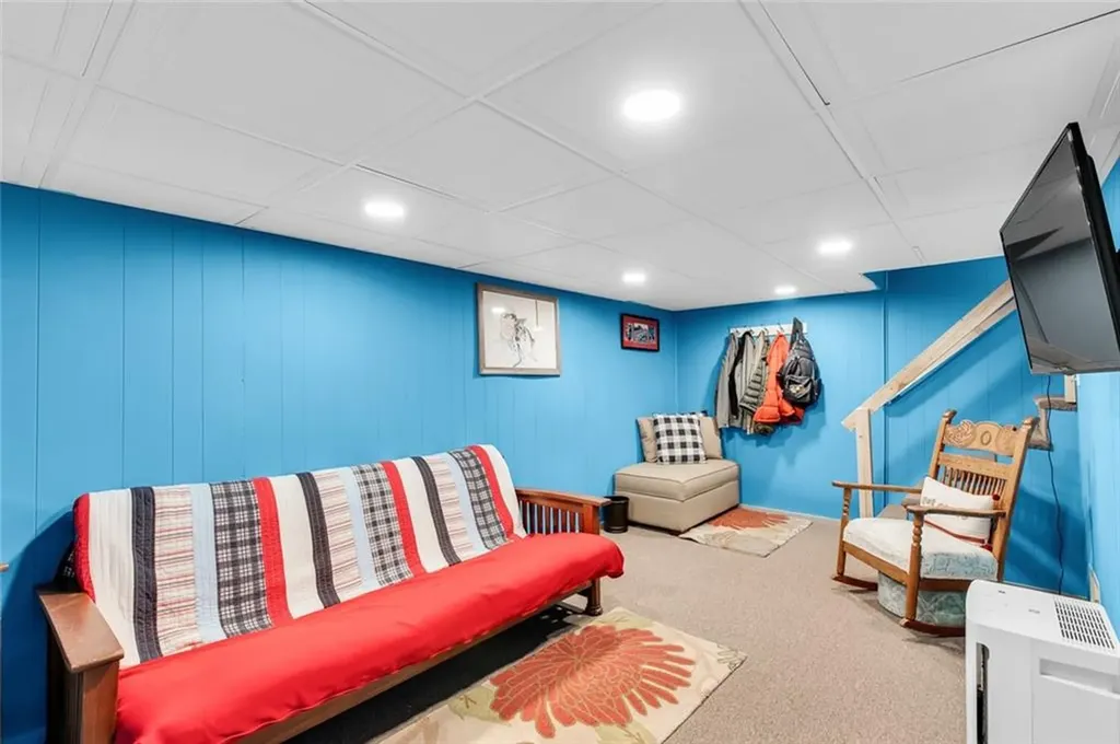 101 2nd Avenue Warwick RI 02888