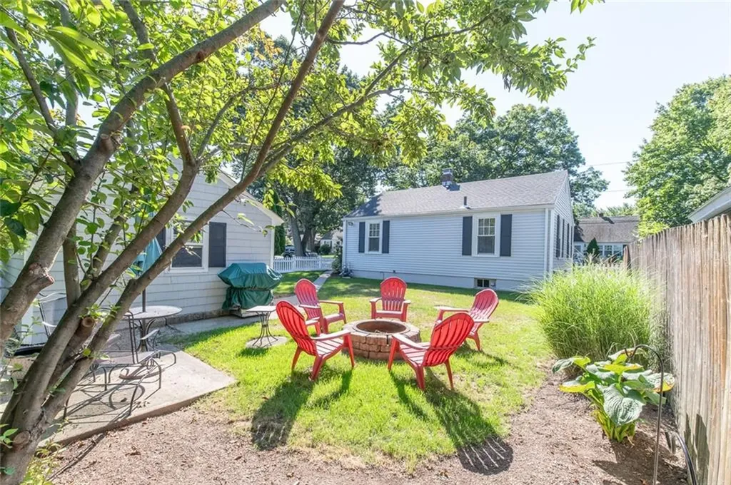 101 2nd Avenue Warwick RI 02888