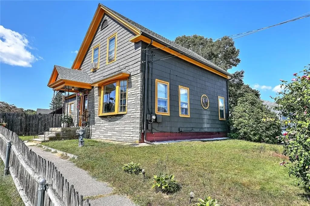 10 Highview Drive West Warwick RI 02893