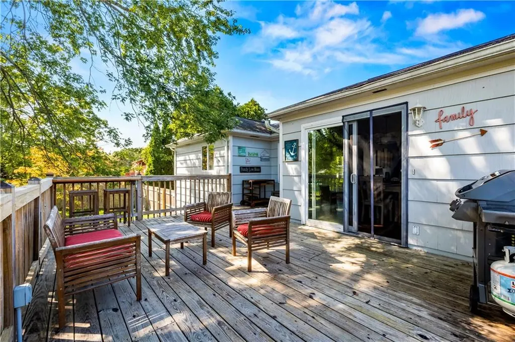 110 Brook Spring Drive Warwick RI 02889