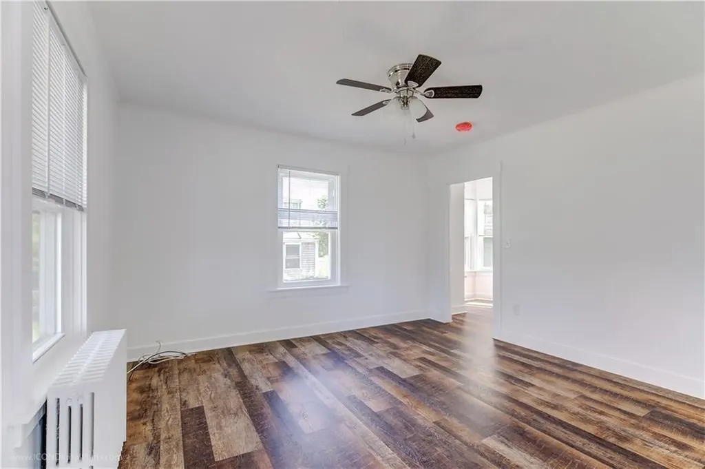 18 Paquins Lane Portsmouth RI 02871