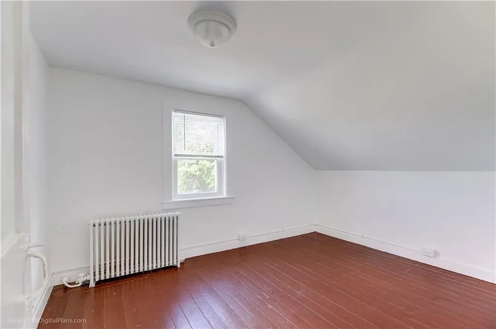 18 Paquins Lane Portsmouth RI 02871