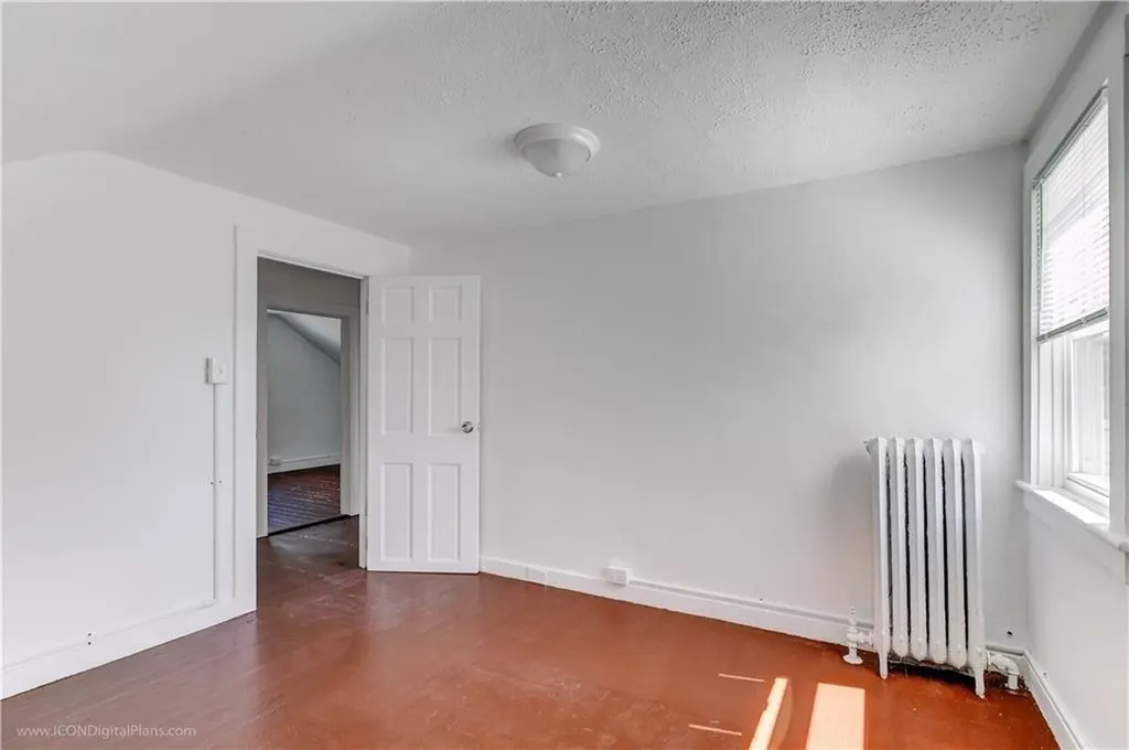 18 Paquins Lane Portsmouth RI 02871