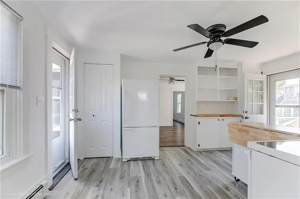 18 Paquins Lane Portsmouth RI 02871