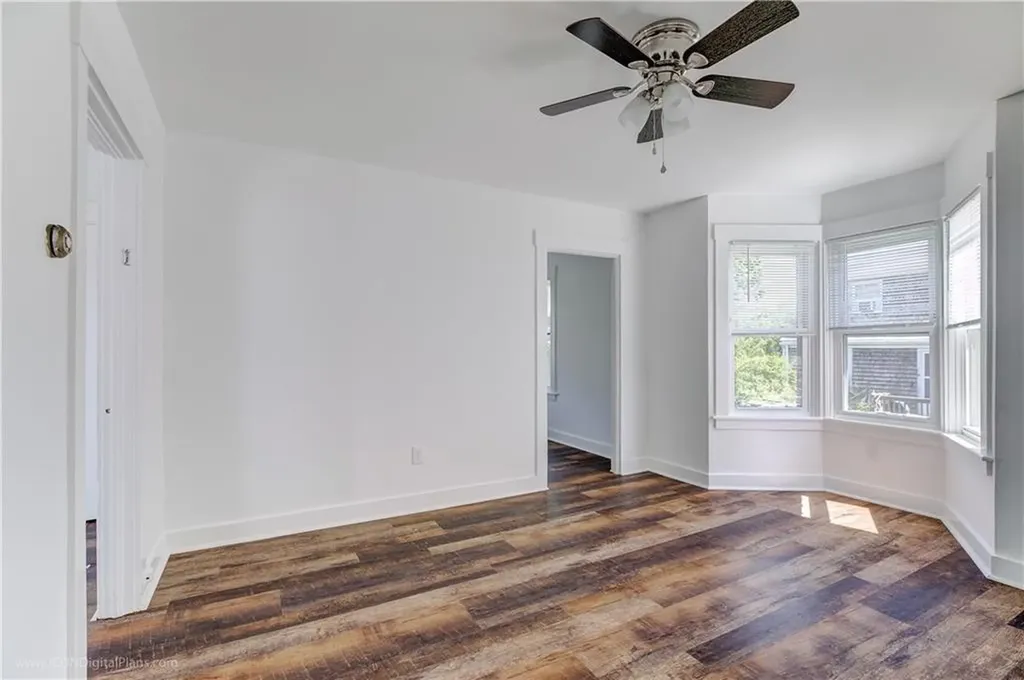 18 Paquins Lane Portsmouth RI 02871