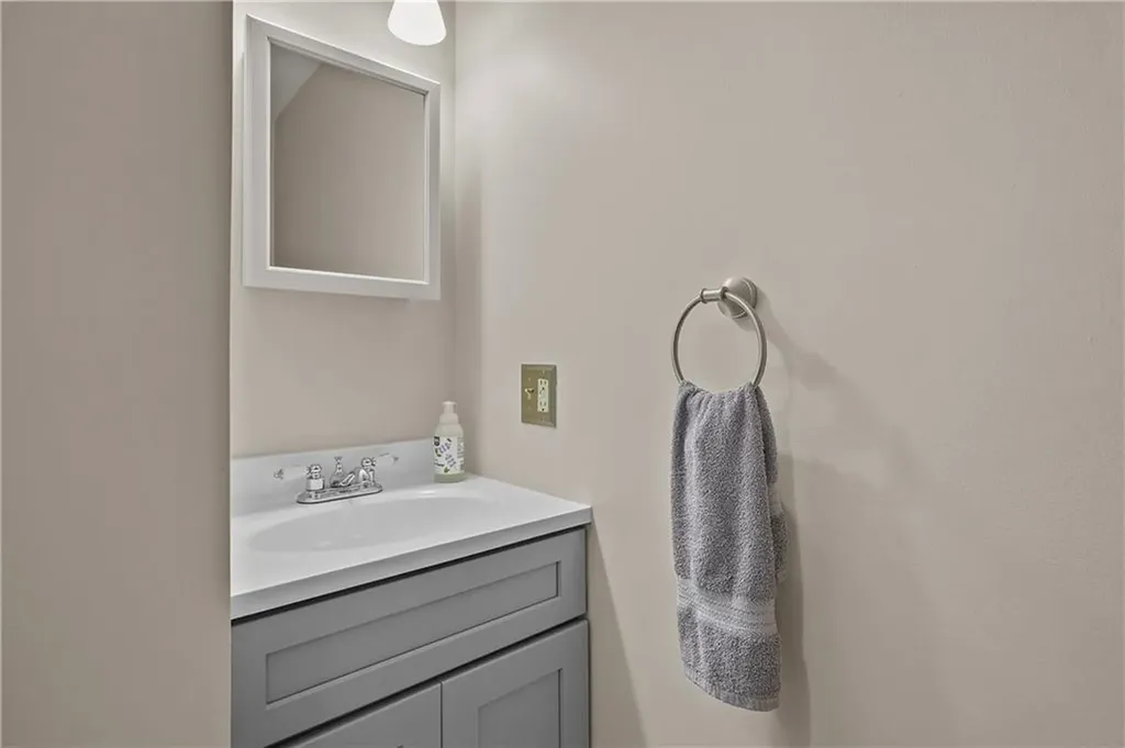 39 Wendell Street East Providence RI 02915