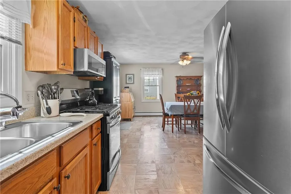 39 Wendell Street East Providence RI 02915