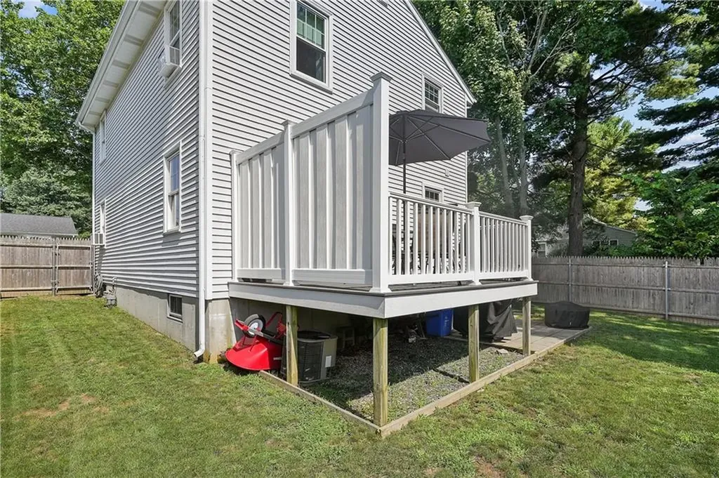 39 Wendell Street East Providence RI 02915