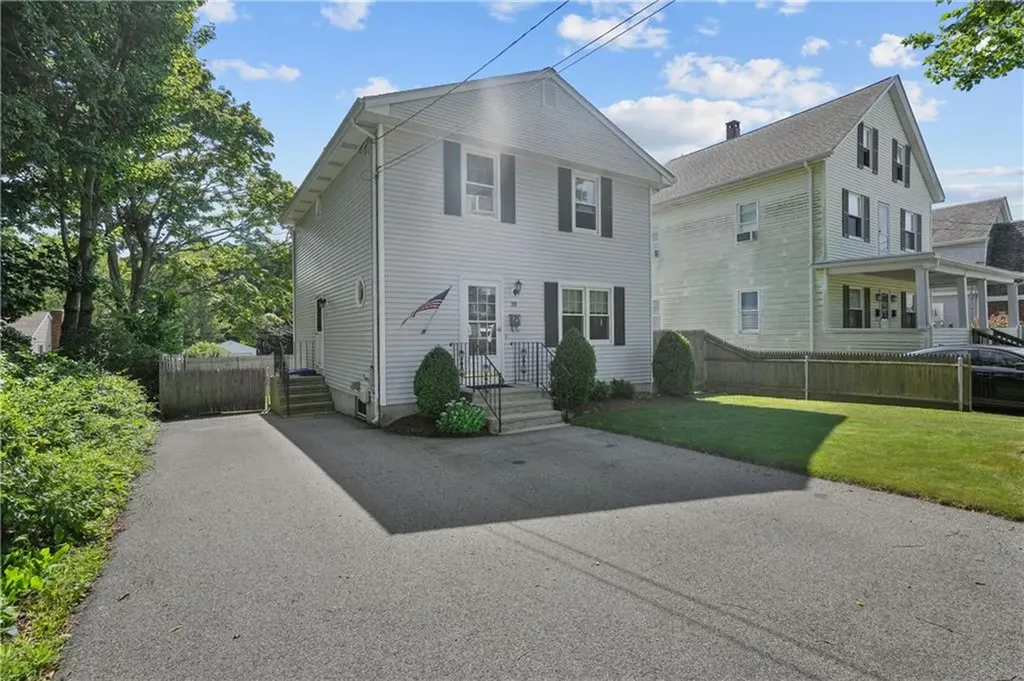 39 Wendell Street East Providence RI 02915