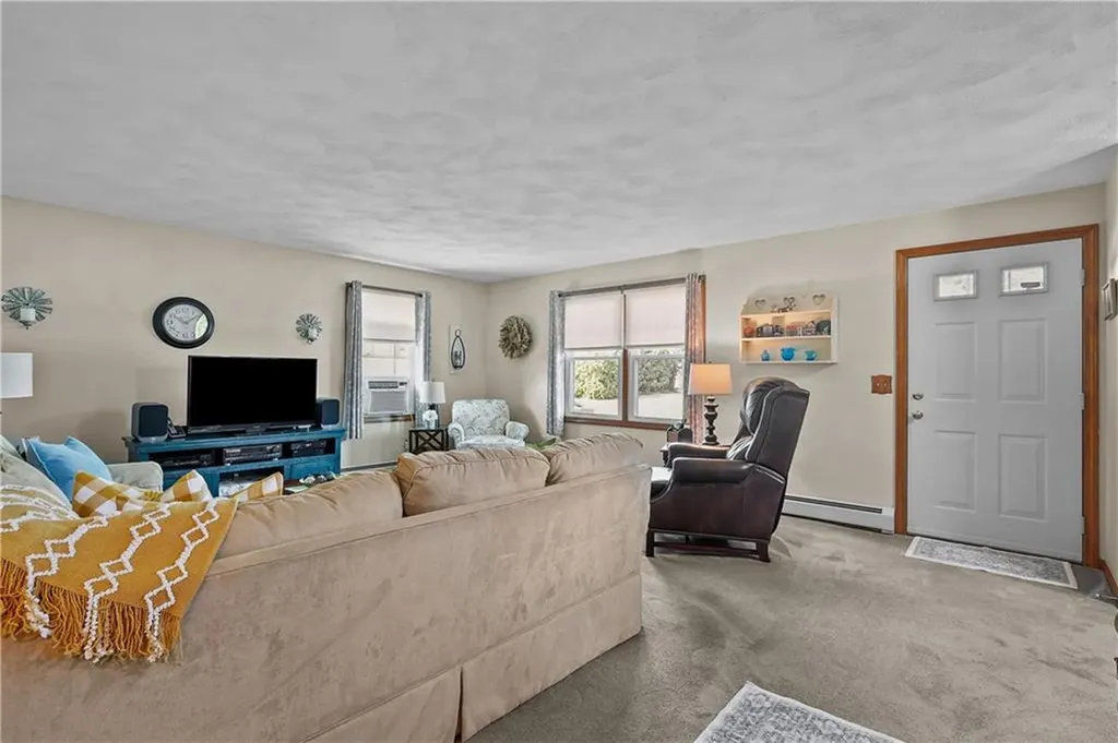 39 Wendell Street East Providence RI 02915