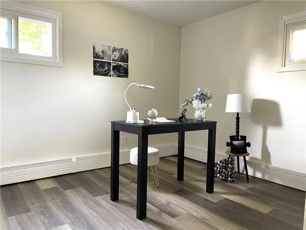 93 Haverhill Avenue Warwick RI 02886