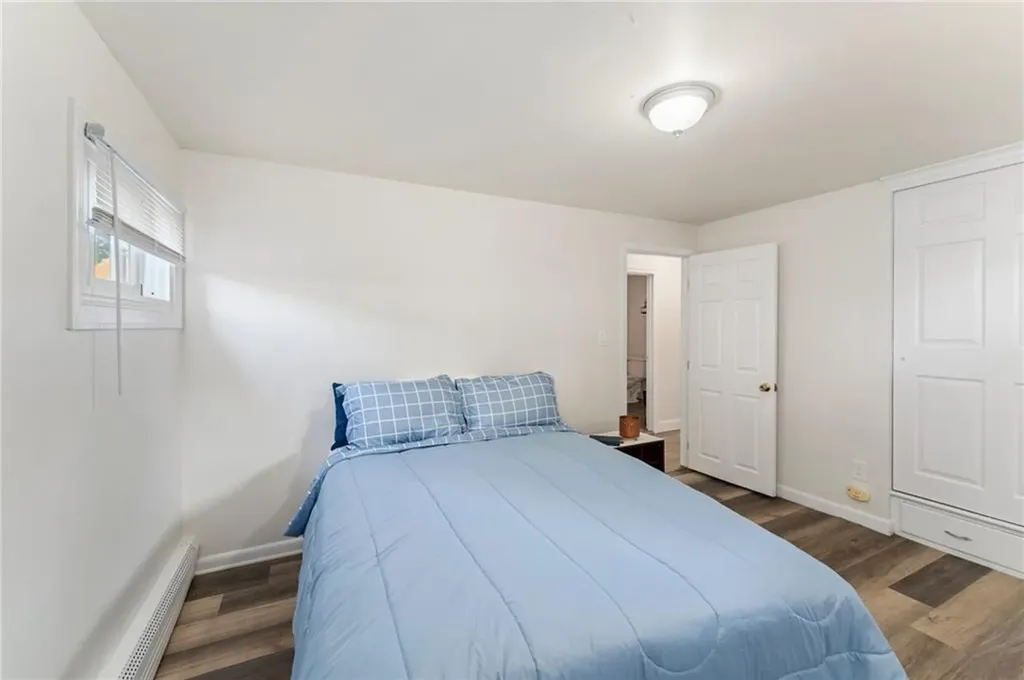 93 Haverhill Avenue Warwick RI 02886