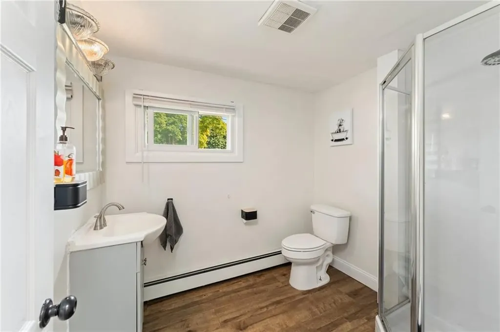 93 Haverhill Avenue Warwick RI 02886