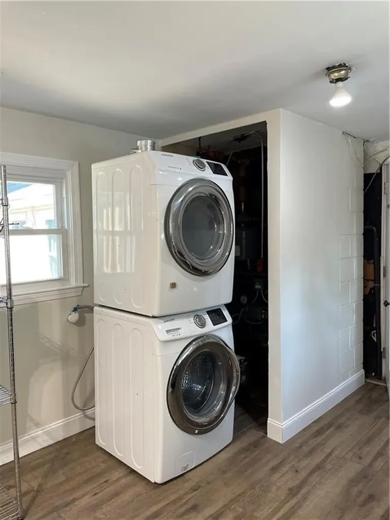 93 Haverhill Avenue Warwick RI 02886