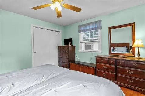 81 Pembroke Lane Coventry RI 02816