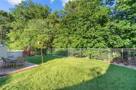 81 Pembroke Lane Coventry RI 02816