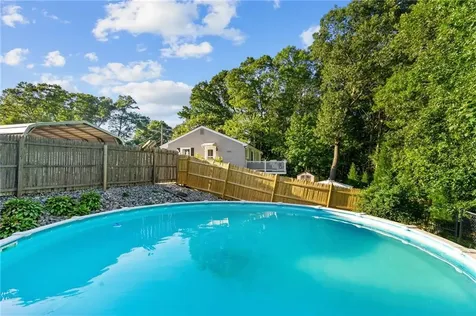 81 Pembroke Lane Coventry RI 02816