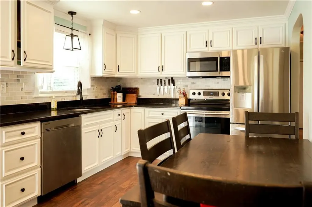 2 Lorraine Avenue Coventry RI 02816