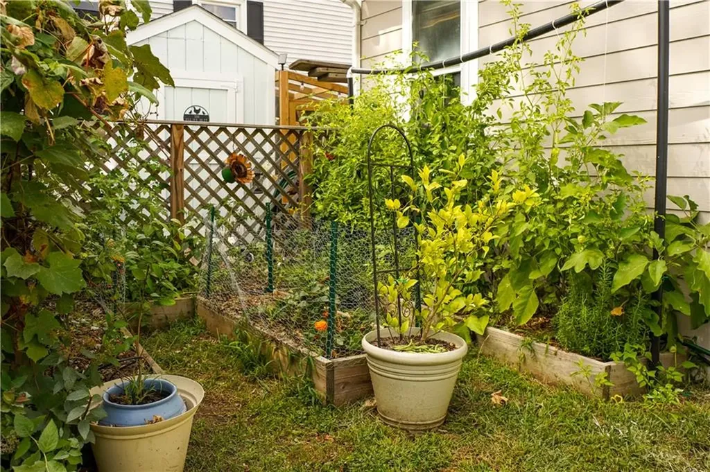 2 Lorraine Avenue Coventry RI 02816