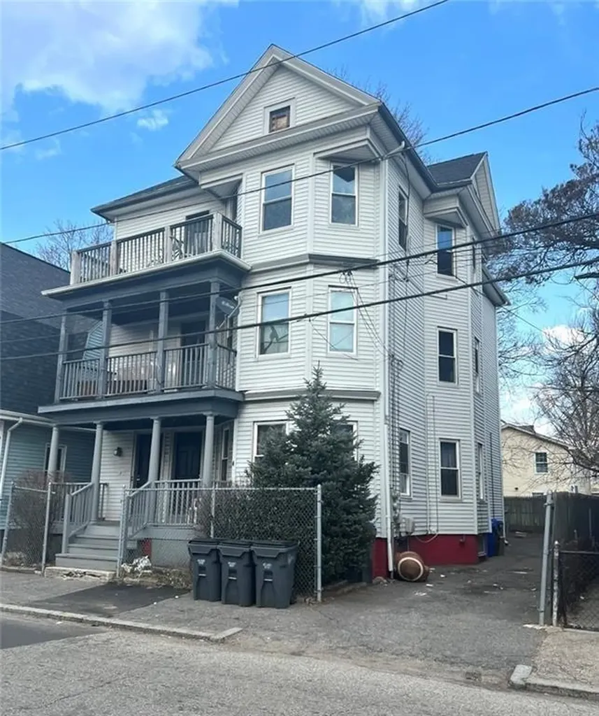 100 102 Taylor Street Providence RI 02907