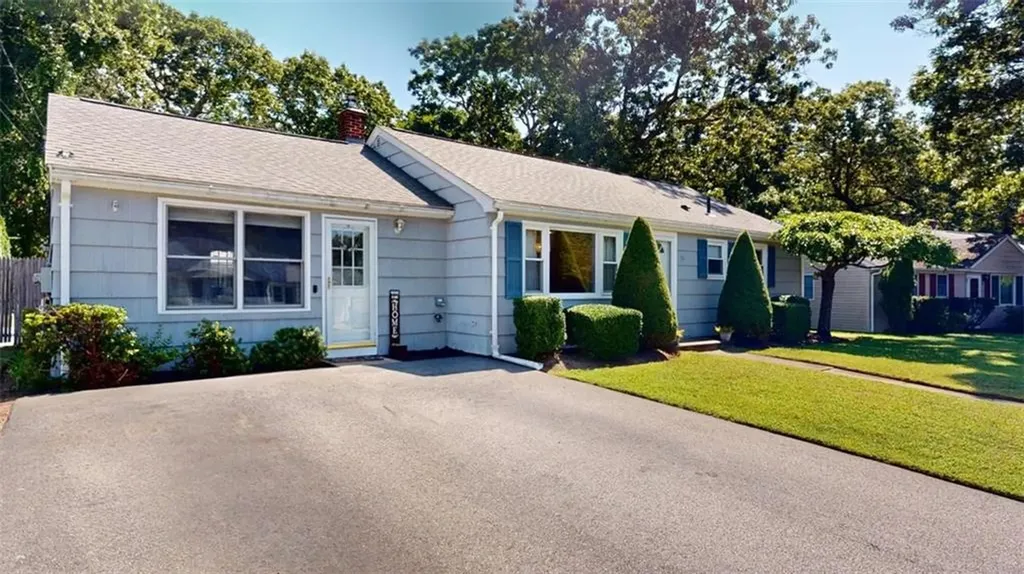 78 Helen Avenue Warwick RI 02886