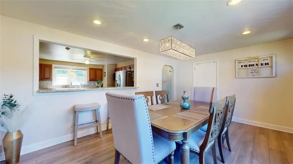 78 Helen Avenue Warwick RI 02886