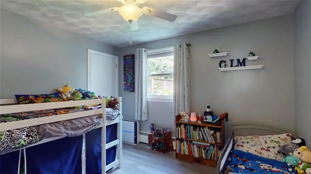 78 Helen Avenue Warwick RI 02886