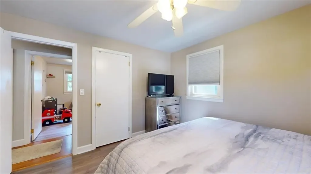 78 Helen Avenue Warwick RI 02886