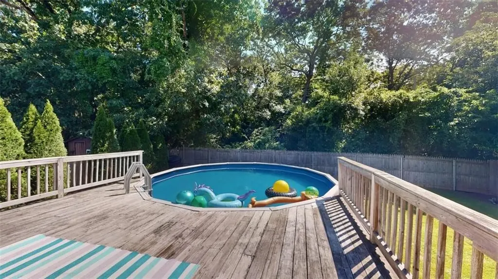 78 Helen Avenue Warwick RI 02886