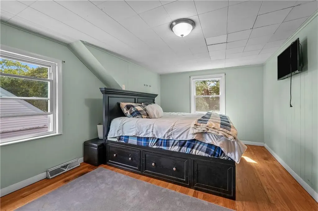 79 Flint Street Pawtucket RI 02861