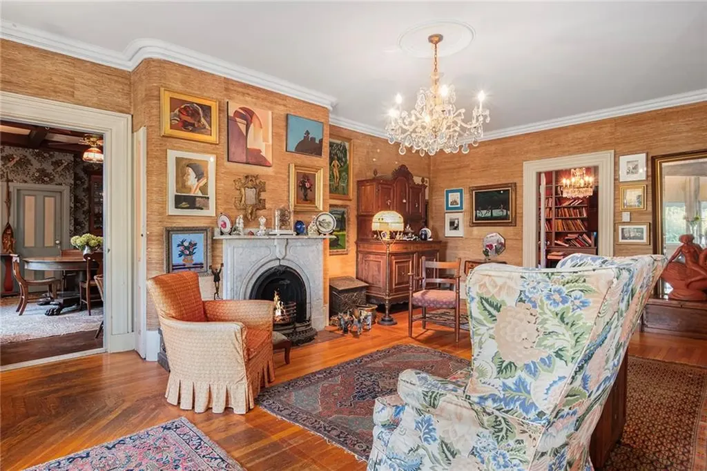 12 Tyler Point Road Barrington RI 02806