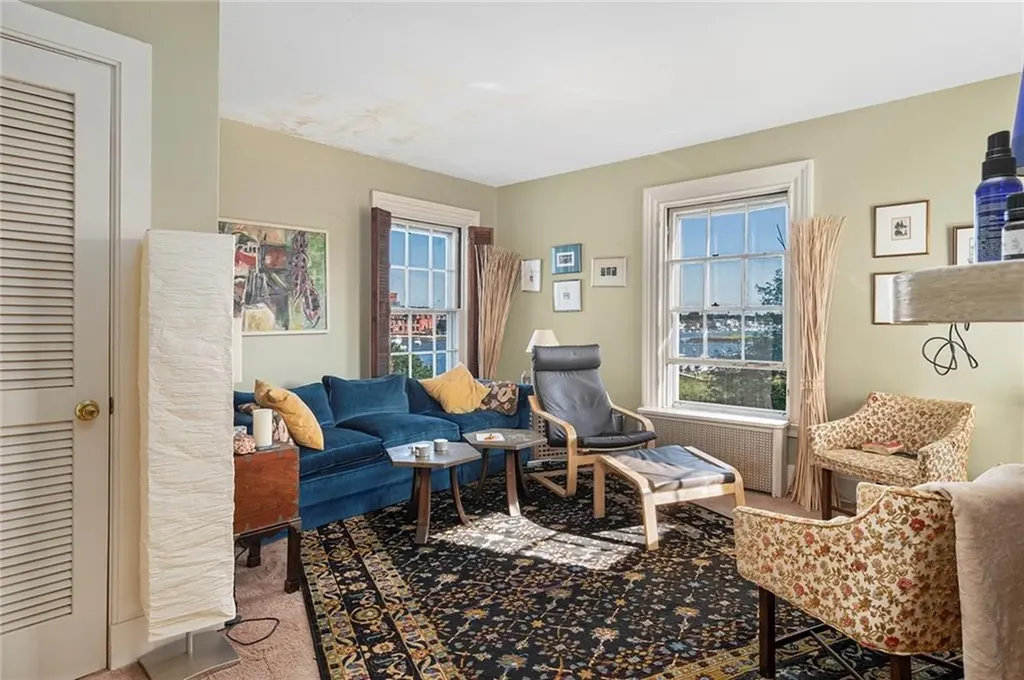 12 Tyler Point Road Barrington RI 02806