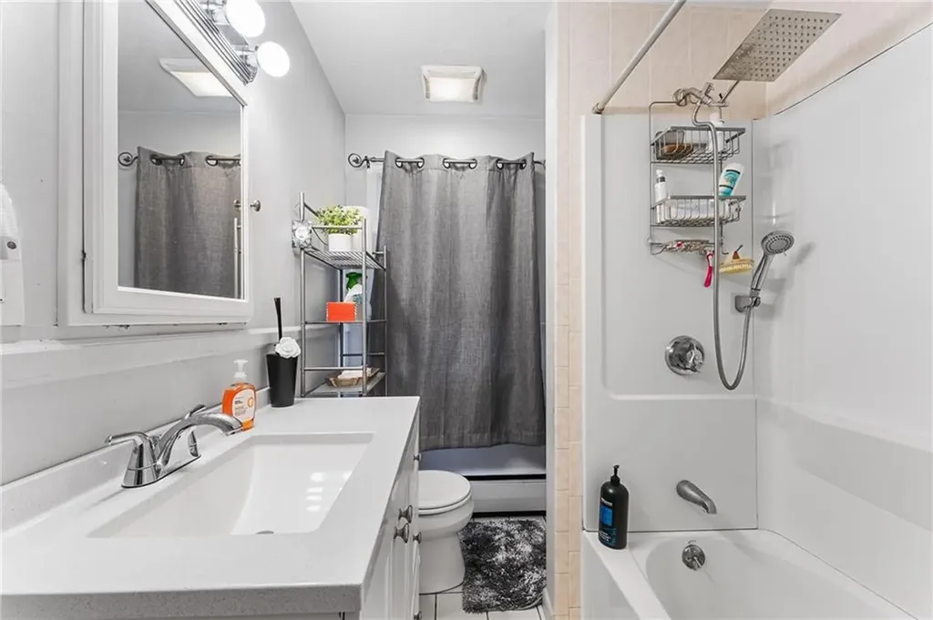 978 Smithfield Avenue Lincoln RI 02865