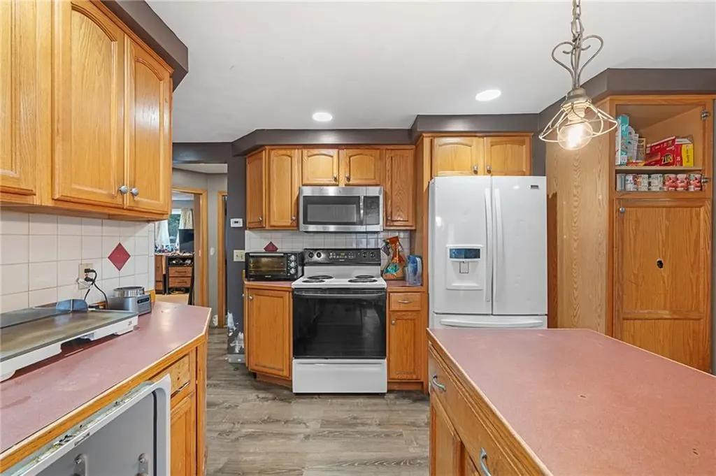 978 Smithfield Avenue Lincoln RI 02865