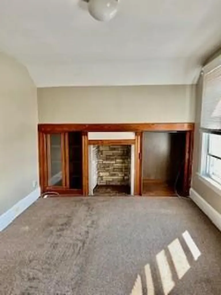 33 Ormond Street Woonsocket RI 02895