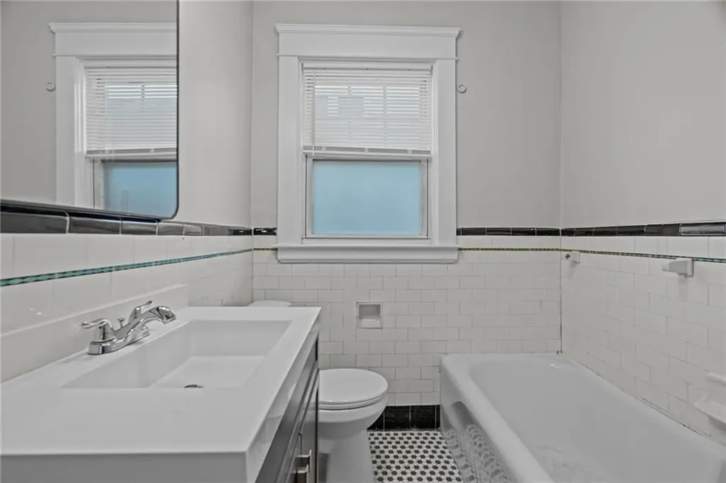 725 River Avenue Providence RI 02908