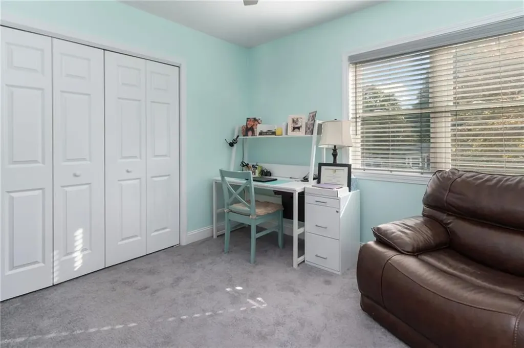 35 Shadbush Road Warwick RI 02888