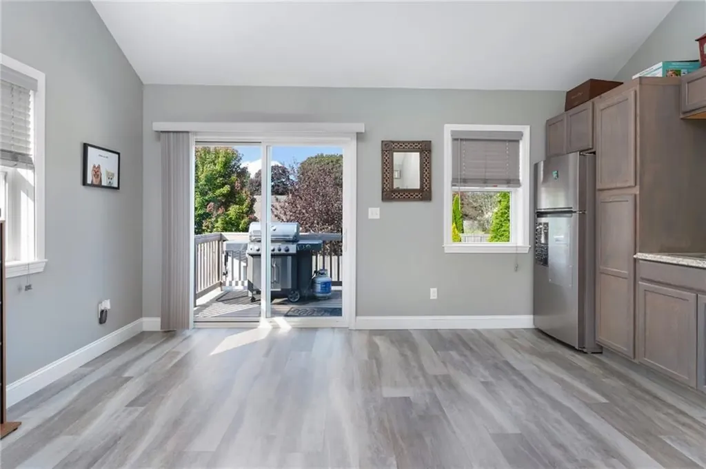 35 Shadbush Road Warwick RI 02888