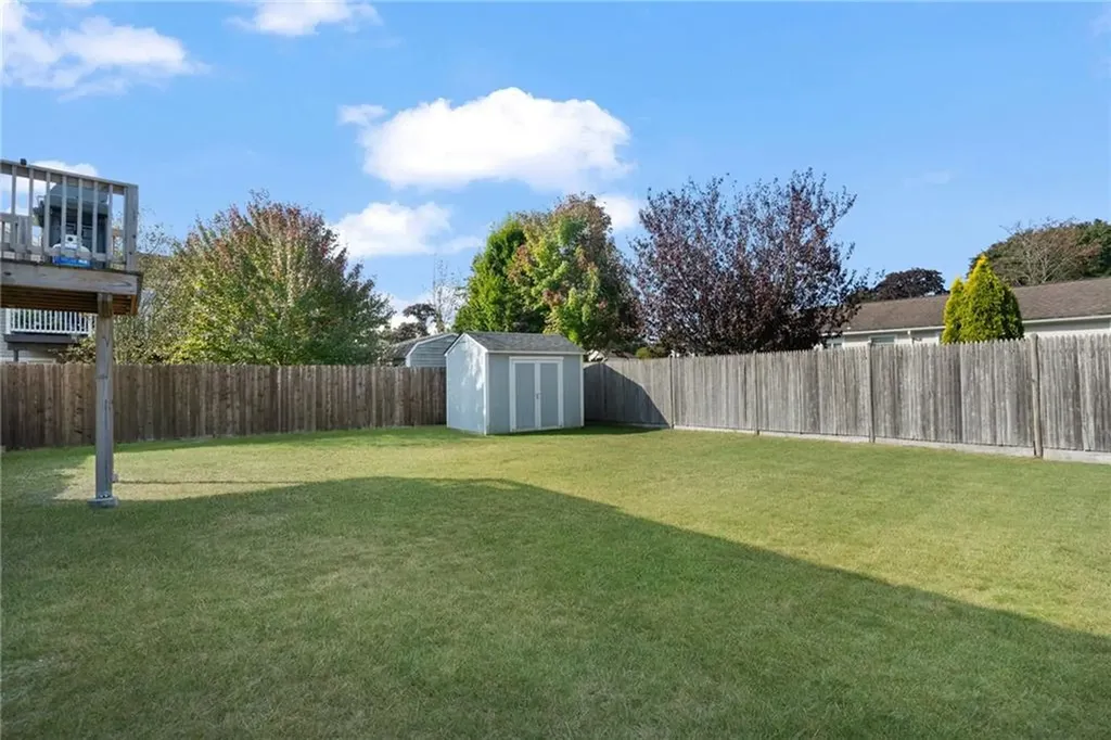 35 Shadbush Road Warwick RI 02888