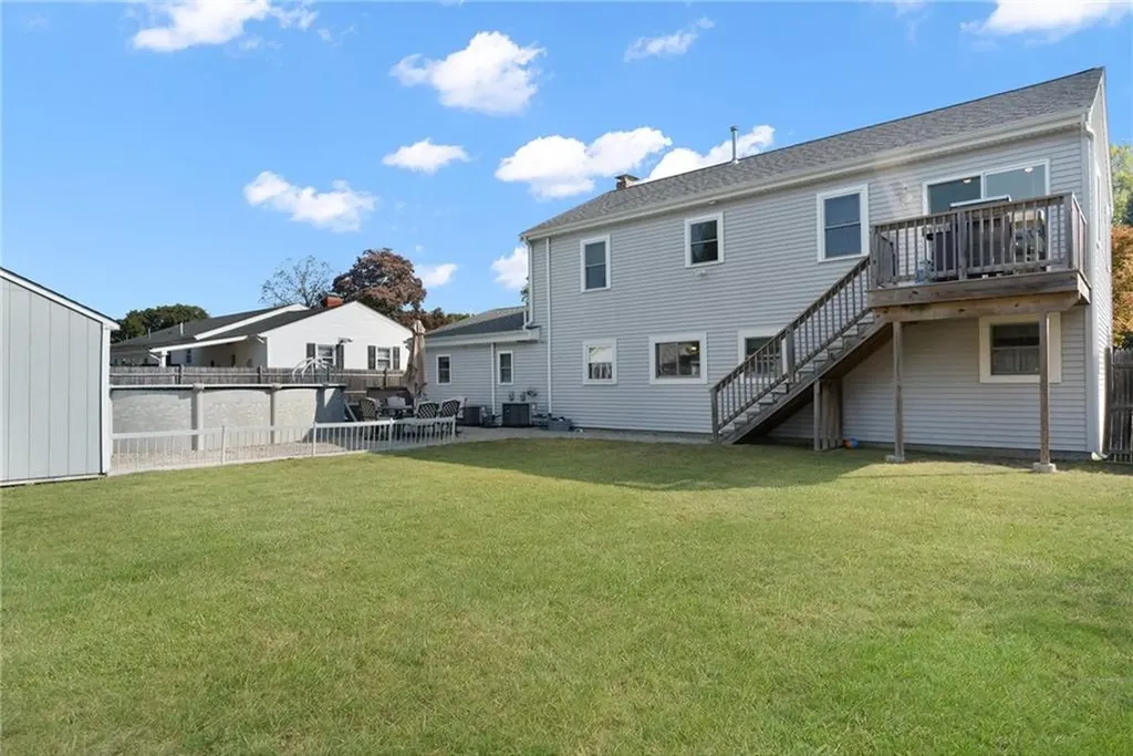 35 Shadbush Road Warwick RI 02888