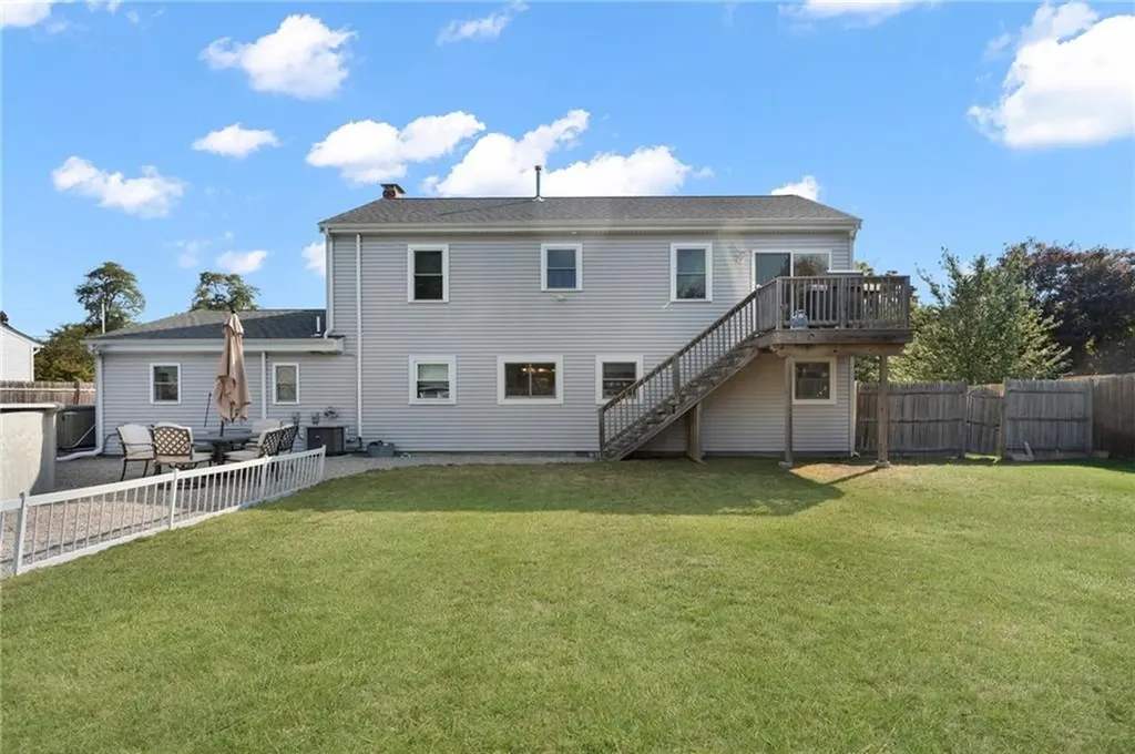 35 Shadbush Road Warwick RI 02888