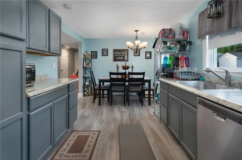 35 Shadbush Road Warwick RI 02888