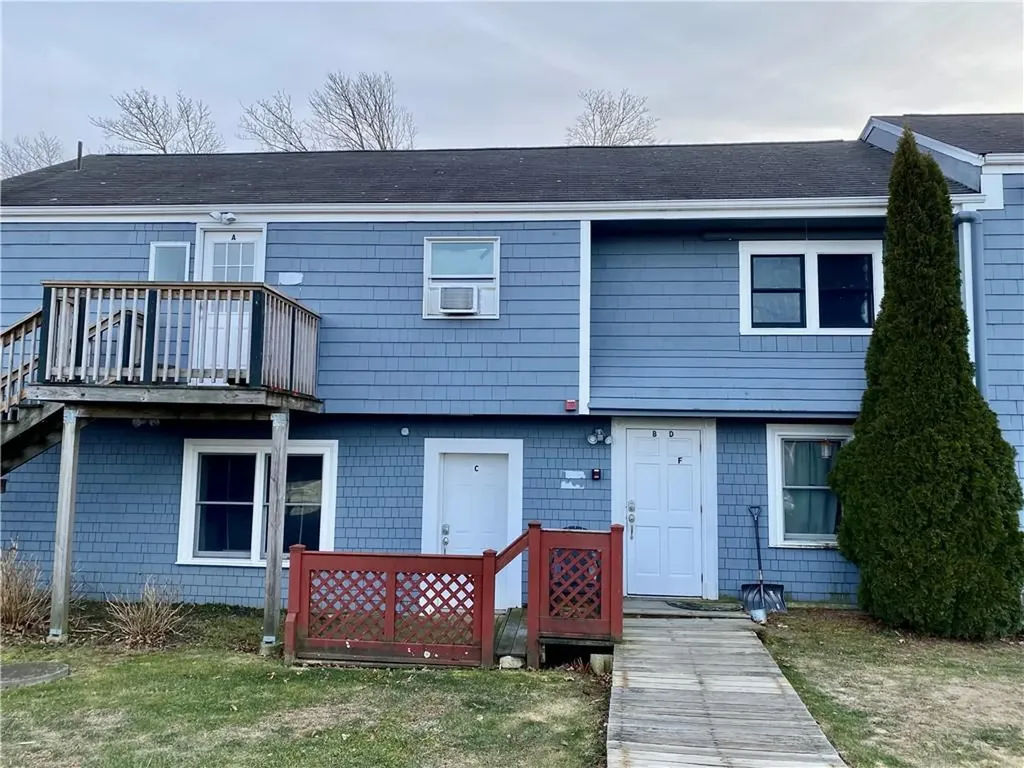 16 Clearview Avenue Portsmouth RI 02871