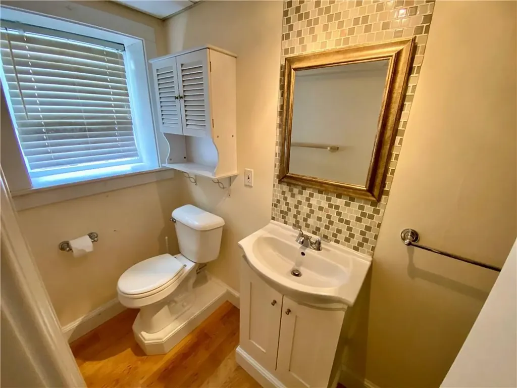 16 Clearview Avenue Portsmouth RI 02871