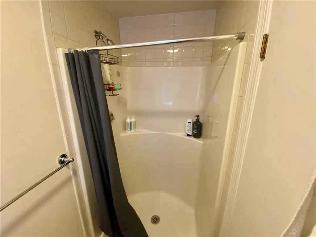 16 Clearview Avenue Portsmouth RI 02871