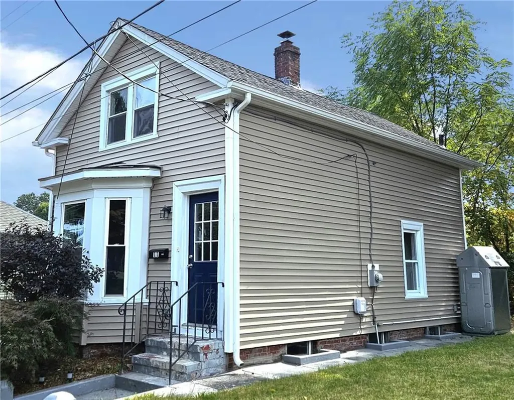 11 Brayton Street West Warwick RI 02893