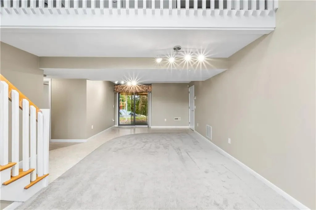 10 Robert Circle Johnston RI 02919
