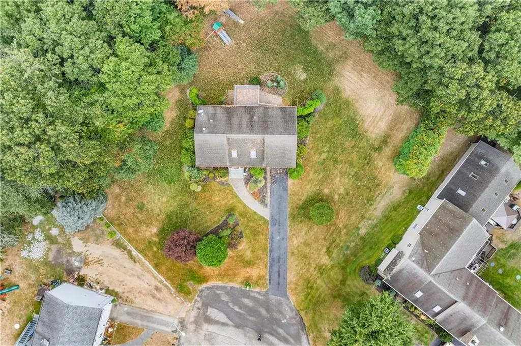 10 Robert Circle Johnston RI 02919